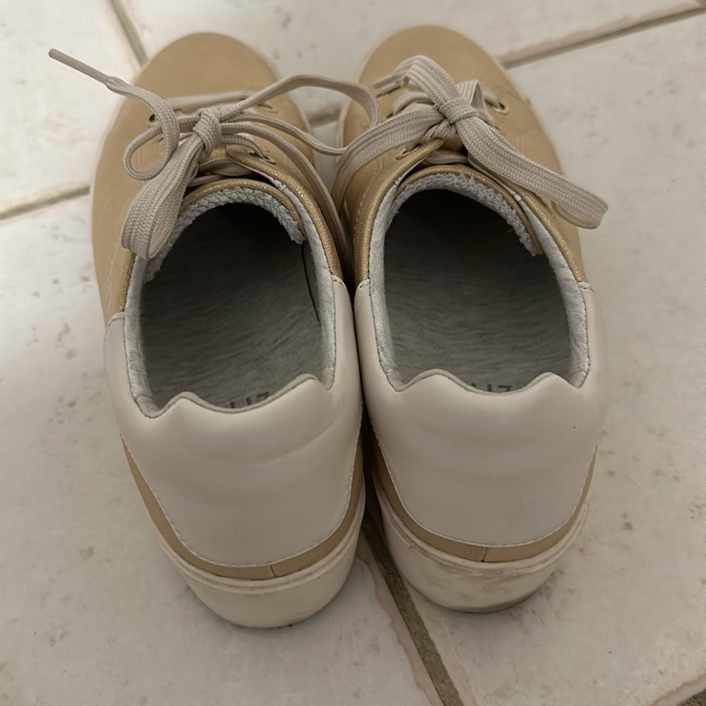 Naturalizer Gold Sneakers - Picture 4 of 5